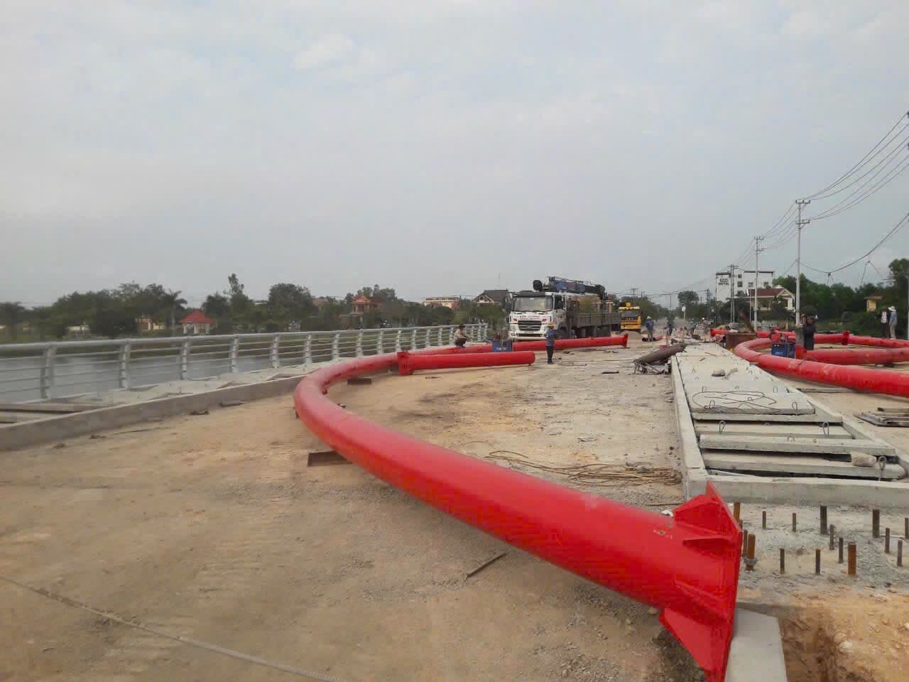 Thi công cầu đường tại Hải Lăng - ảnh 4