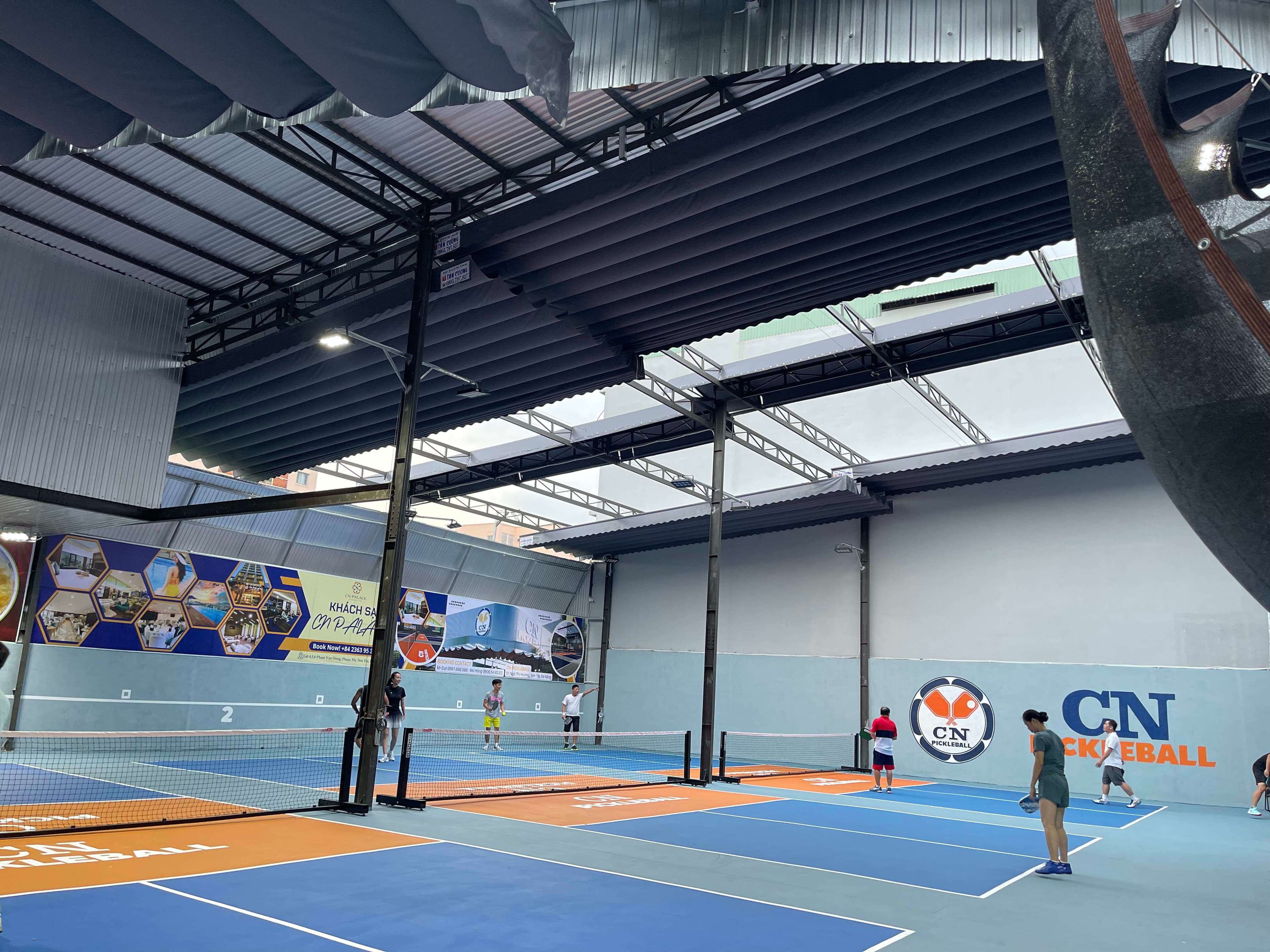 Thi công mái che sân Pickleball