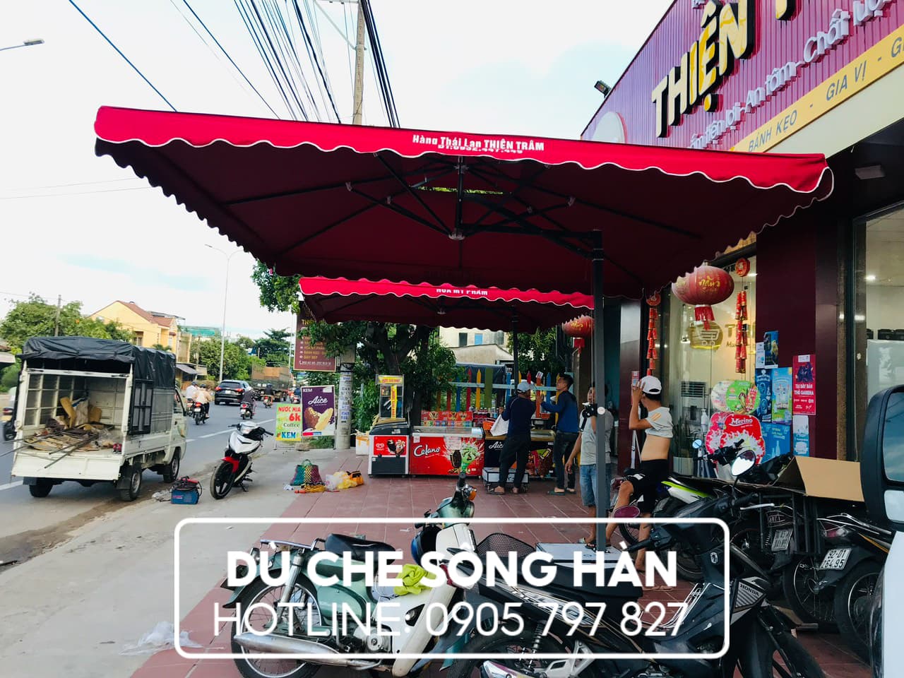 Mua dù che tổ chức lễ hội sự kiện giá tốt ở Đà Nẵng – Hỗ trợ in ấn theo yêu cầu